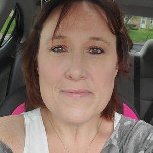 Meet your Posher, Dena